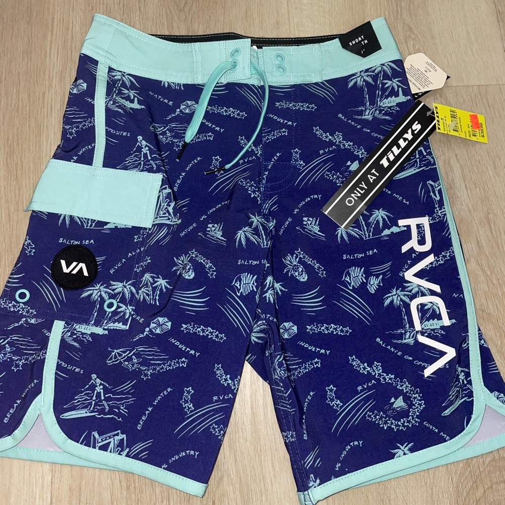 NWT RVCA shorts